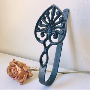 Vintage Mid Century Cast Iron Trivet Design Wall Hook